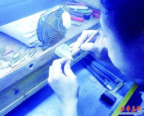 钻戒加工暴利黑幕：万元钻戒造价不足三千(图)