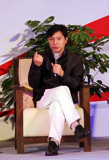 对话嘉宾：百度CEO李彦宏